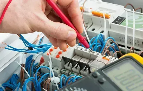 Professional electrician in Chalk Farm
